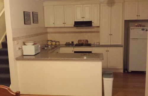 Moonee Ponds House | Comfy Studio Apartments 4km to CBD