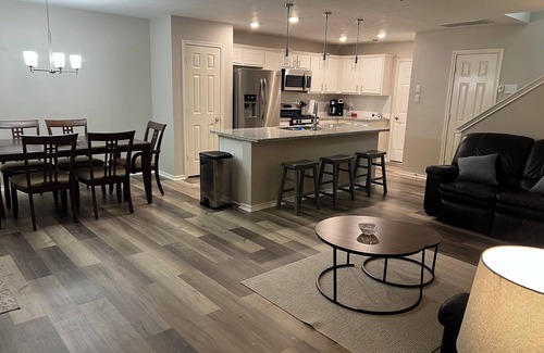 Alden Bridge House | 💎 Comfy Three Bedroom Condo 💎