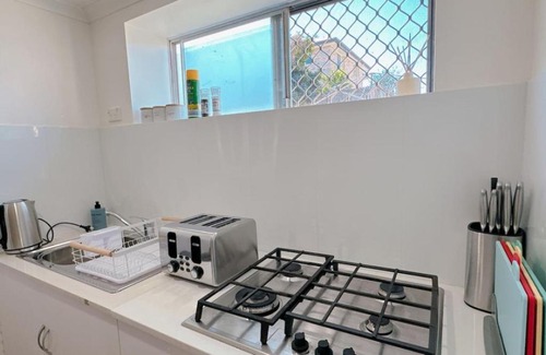 Sunnybank Hills Apartment | Comfy unit near Garden City Westfield Street Parking