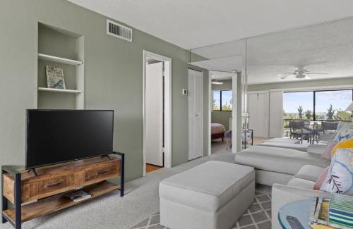 Shell Harbor House | Comfy Waterfront Condo at Tennisplace Sanibel