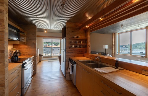 Stillwater Condo | Commander-South Bin. DT Stillwater. River Views!