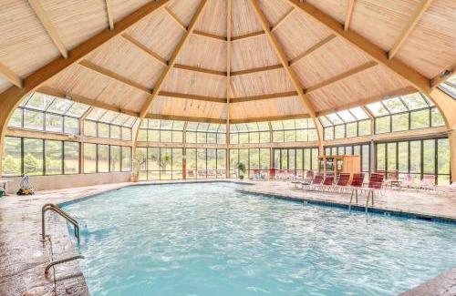 Village at Camelback House | Community Indoor Pool Tannersville Townhome