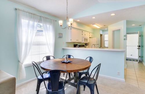 Longs Condo | Community Perks & Golf Course Views: Longs Condo