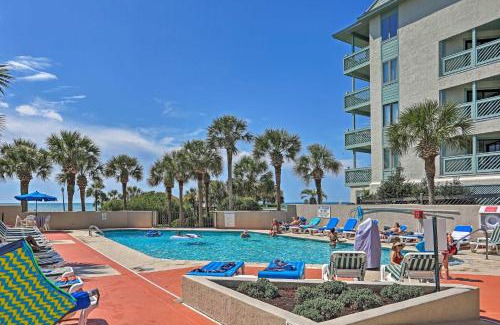 Myrtle Beach Apartment | Community Pool Access Condo in Myrtle Beach