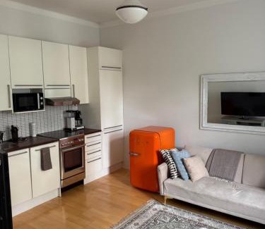 Toolo Apartment | Compact one-bedroom apartment in Taka-Töölö