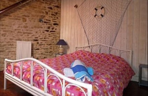 Saint-Juire-Champgillon House | Complex Of 3 Gites With Shared Swimming Pool And Large Gardens