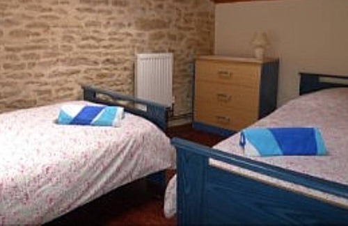 Saint-Juire-Champgillon House | Complex Of 3 Gites With Shared Swimming Pool And Large Gardens