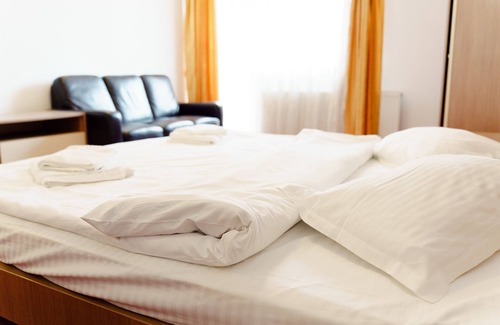 Rasnov Hotel | Complex Turistic Max International