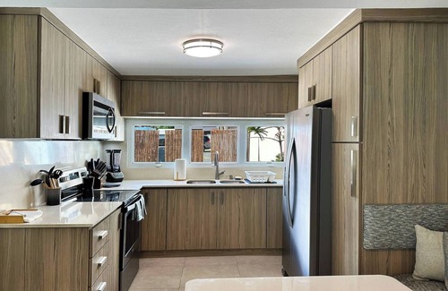 Santurce Ski Chalet | Condado Laguna Villa 1 | Spa | 6 Bd 3Ba Generator