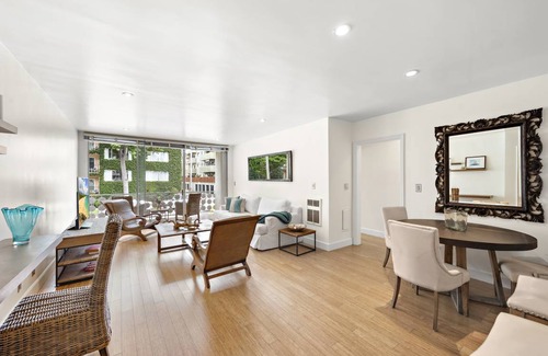 Wilshire Montana Condo | Condo ∙ 2 bedrooms ∙ 6 guests