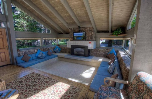 South Lake Tahoe Condo | Condo ∙ 3 bedrooms ∙ 6 guests