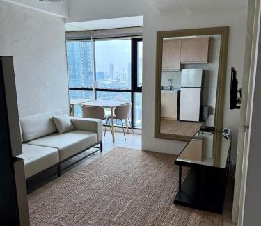 Wack-Wack Greenhills Apartment | Condo Roughly 30 mins from NAIA with view of Greenhills