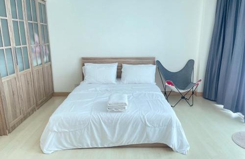 Ban Bang Saen Apartment | Condo The Beach Bangsaen 327-2 Pool-Access