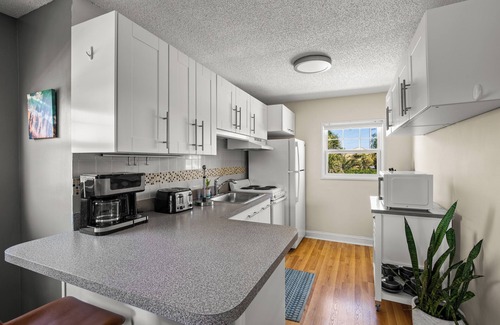 Melbourne Beach Condo | Condo unit - Across the street from beach