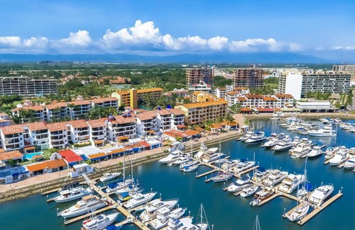 Marina Vallarta Apartment | Condominio Marina Golf #204A