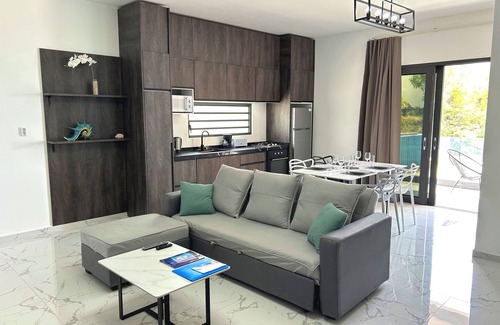 Indigo Bay Apartment | condostmaarten by the sea -Adults Only-