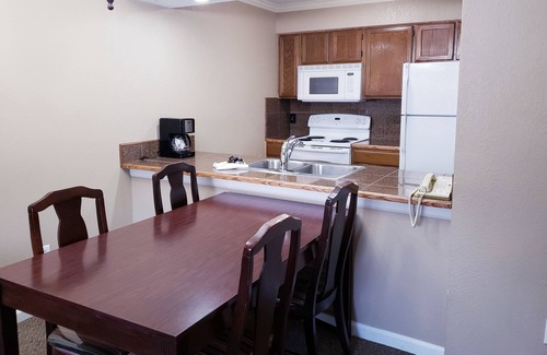 Lansing Condo | Condotels