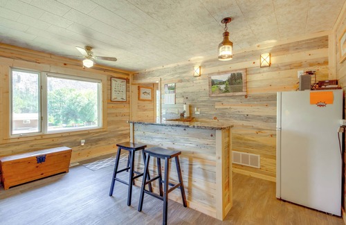 McLeod Cabin | Contact Mountain Hideaway w/Views & Porches!
