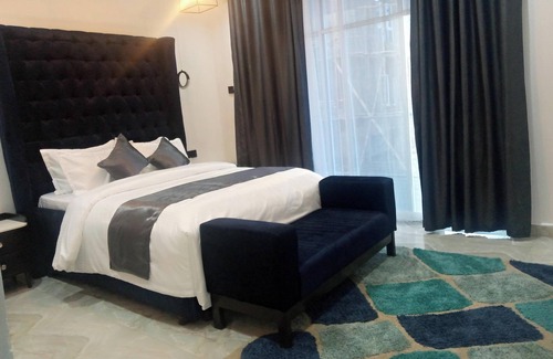 Akure Villa | Contemporary 4 Bedroom Home With VR Room and Starlink Internet