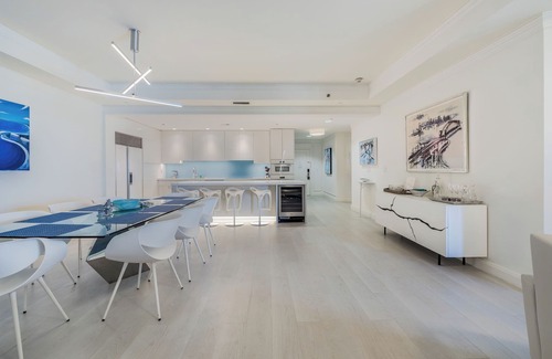 Seven Mile Beach Condo | Contemporary Beachfront Residence at The Ritz-Carlton Resort, sleeps 6