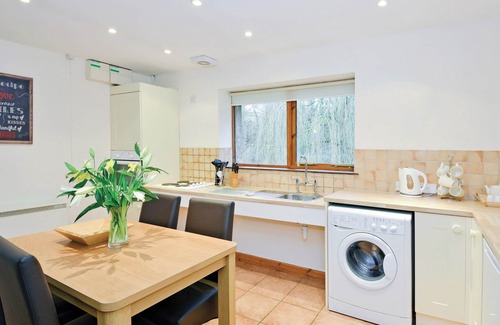 Cornwall Ski Chalet | Contemporary cottage style single storey lodge.