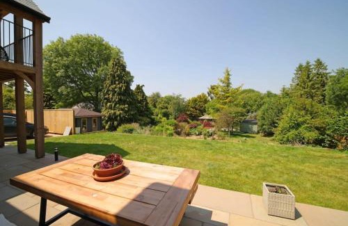 Child Okeford House | Contemporary Cottage & Garden in Dorset