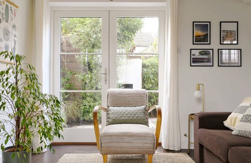Martlesham Heath House | Contemporary Cottage in the centre of Woodbridge