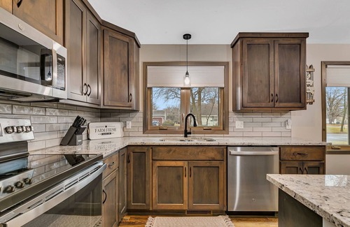 St. Cloud House | Contemporary Haven near Hospital