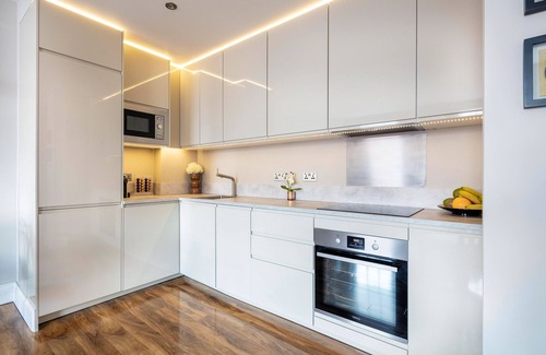 Lancaster Gate Apartment | Contemporary living 50 metres away from Hyde Park III