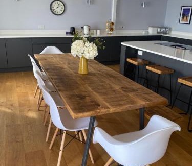 Milford Haven House | Contemporary living with amazing views. Pembrokeshire