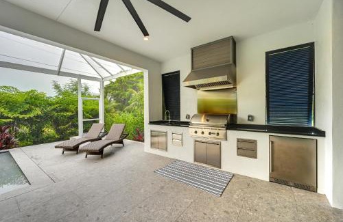 East Naples House | Contemporary Naples Home with Outdoor Kitchen and Pool