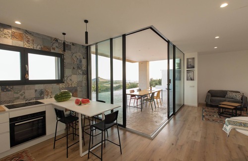 Favara Villa | Contemporary Shelter