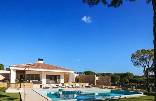Vilamoura Villa | Contemporary Vilamoura Villa Stunning Open Plan Design Villa Azure Elegance Large Private Pool