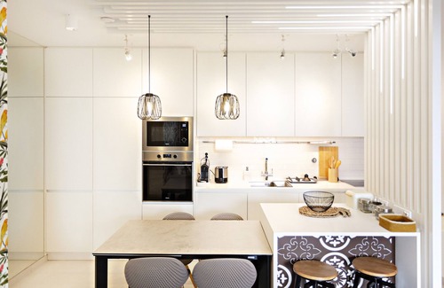 Conceicao e Cabanas de Tavira Apartment | Contemporary, with patio and pool