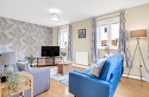 Newport Pagnell House | Contractors Retreat 3 bed house, sleeps up to 7, free parking