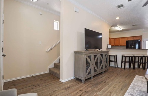 North Overton Condo | Convenient Condo - 2BR 2 BA - Walk to Tech