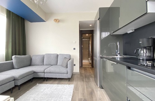 Kagithane Apartment | Convenient Flat in Secured Residence in Kagithane