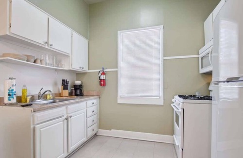 Treme Apartment | Convenient French Quarter 1br Apartment