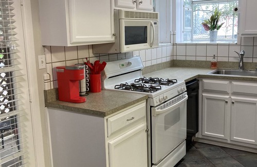 Hancock Condo | Convenient One Bedroom Hancock Condo