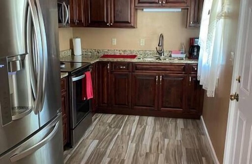 Myrtle Grove House | Conveniently located 2brm/1bt Home