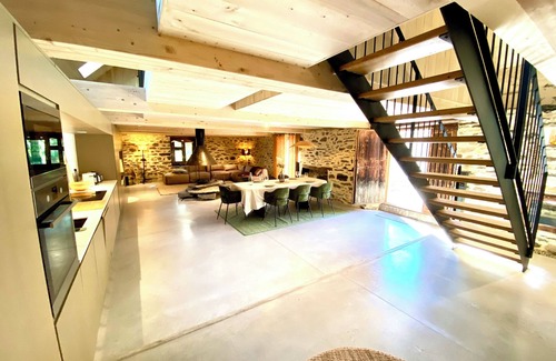 Sazos House | Converted barn near Luz Saint Sauveur 155m2, in the heart of Toys country