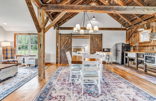 Quechee House | Converted Carriage Barn | The Carriage House Unit2