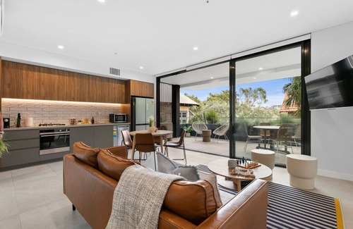 Coogee Apartment | Coogee Beachside Hideaway #3 – Cozy 1BR, Pet Friendly Retreat