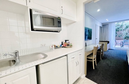 Coogee Hotel | Coogee Sands Hotel and Apartments
