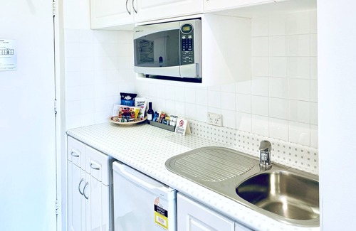 Coogee Hotel | Coogee Sands Hotel and Apartments