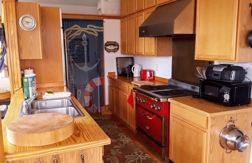 Historic Downtown Manteo Condo | Cook's Condo - Historic Manteo