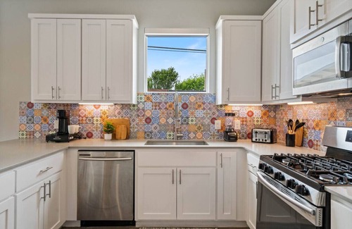 Montopolis Apartment | Cool Austin Hideaway|Cowboy Pool + Stylish Casita
