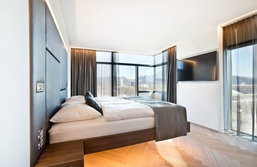 Laakirchen Hotel | COOL MAMA Hotel Salzburg
