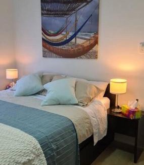 Bonney House | Coorong Lakeside Cottage