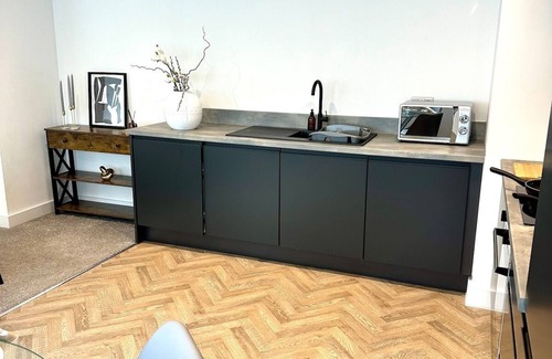 Waterloo Apartment | Copper Suite | 2Bed | Elegant | Free Parking